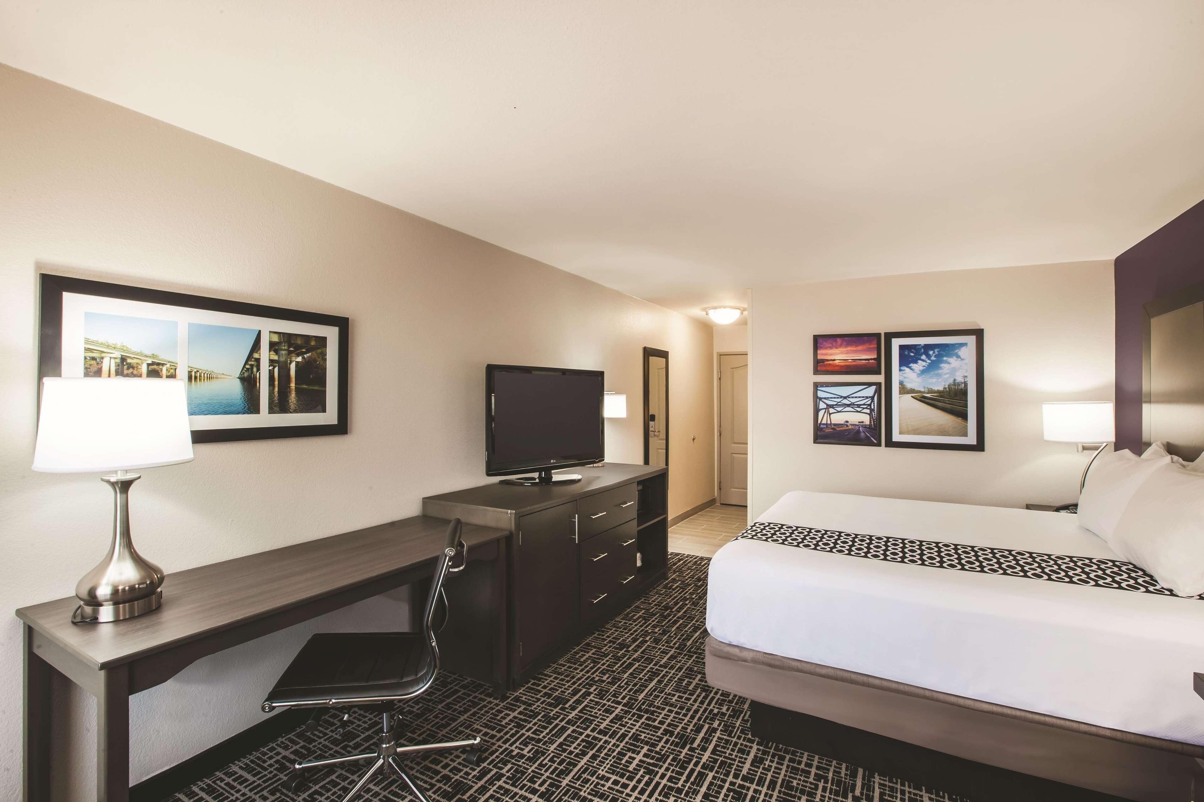 La Quinta by Wyndham Walker - Denham Springs Hotel Eksteriør billede